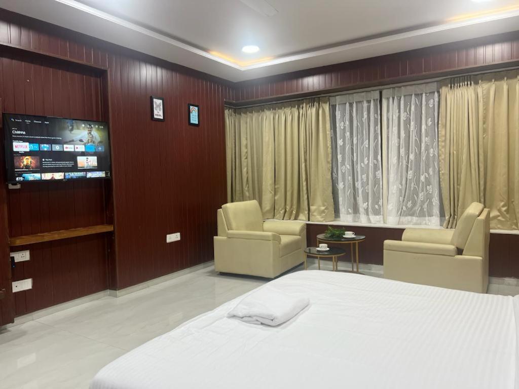 Beach Town Hotel Visakhapatnam Exterior photo