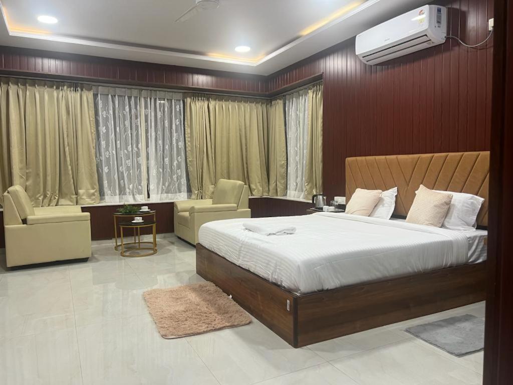 Beach Town Hotel Visakhapatnam Exterior photo